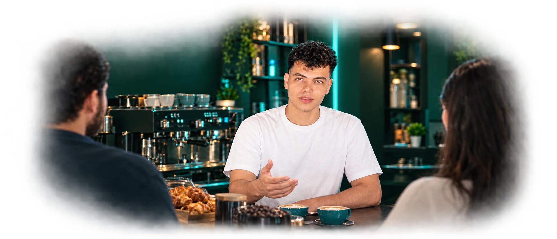 A conversation with the TSS team in a café
